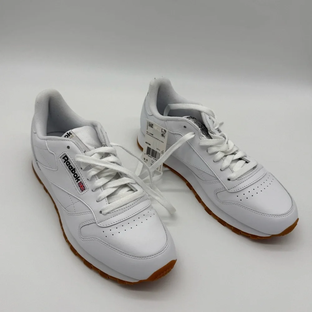 Reebok Men's White/Gum Sole Sneakers - Picture 1 of 6